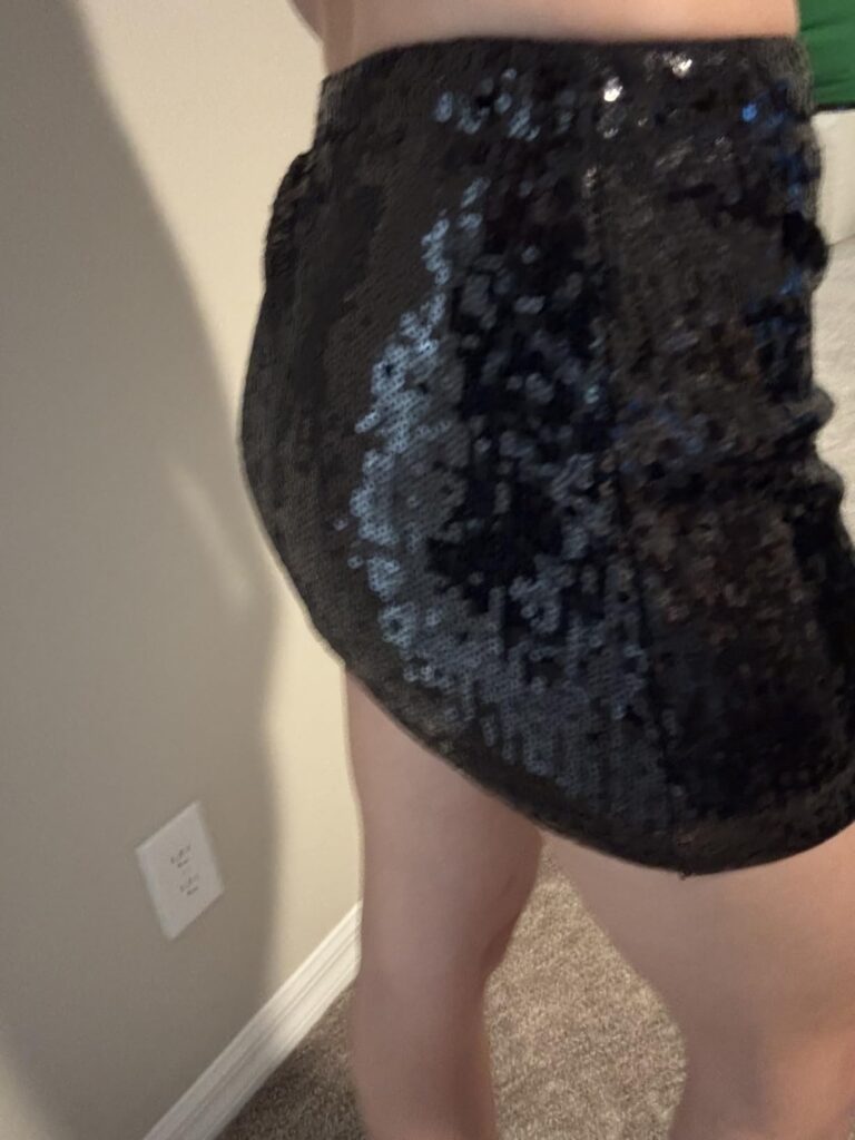 sabrina carpenter concert outfit